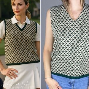 Vintage 70s preppy, forest green argyle knit sweater vest